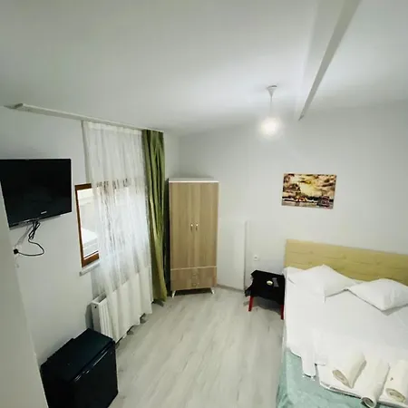Rise Hotel *